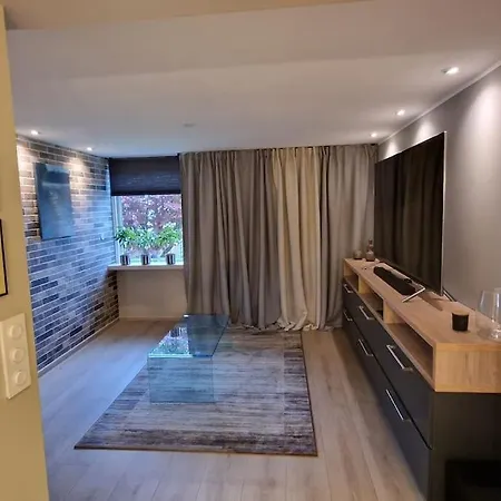 וילה Luxurious At Troldhaugen *